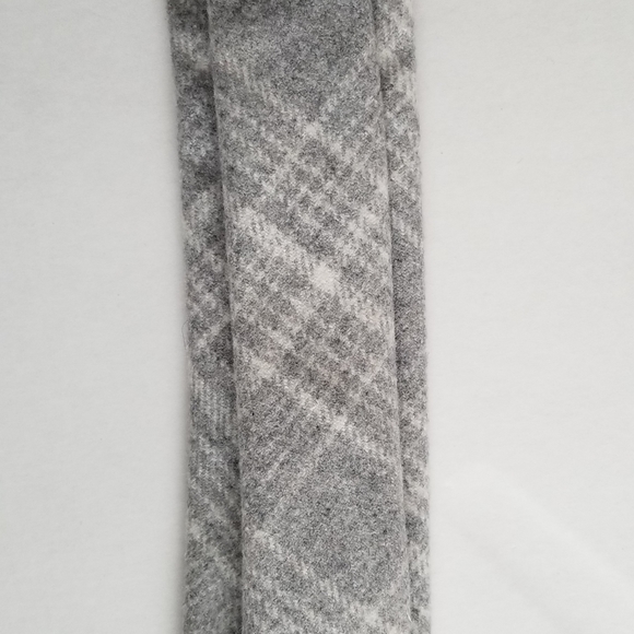 Tie - Picture 3 of 6